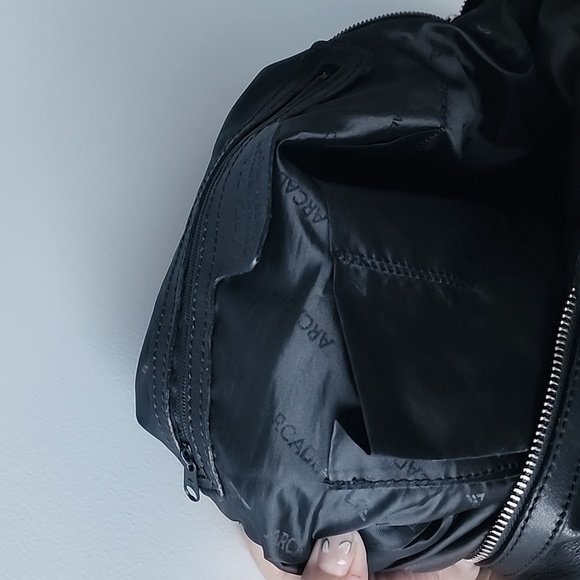 Arcadia Leather Pleated Slouchy Bowling Bag - Picture 6 of 9